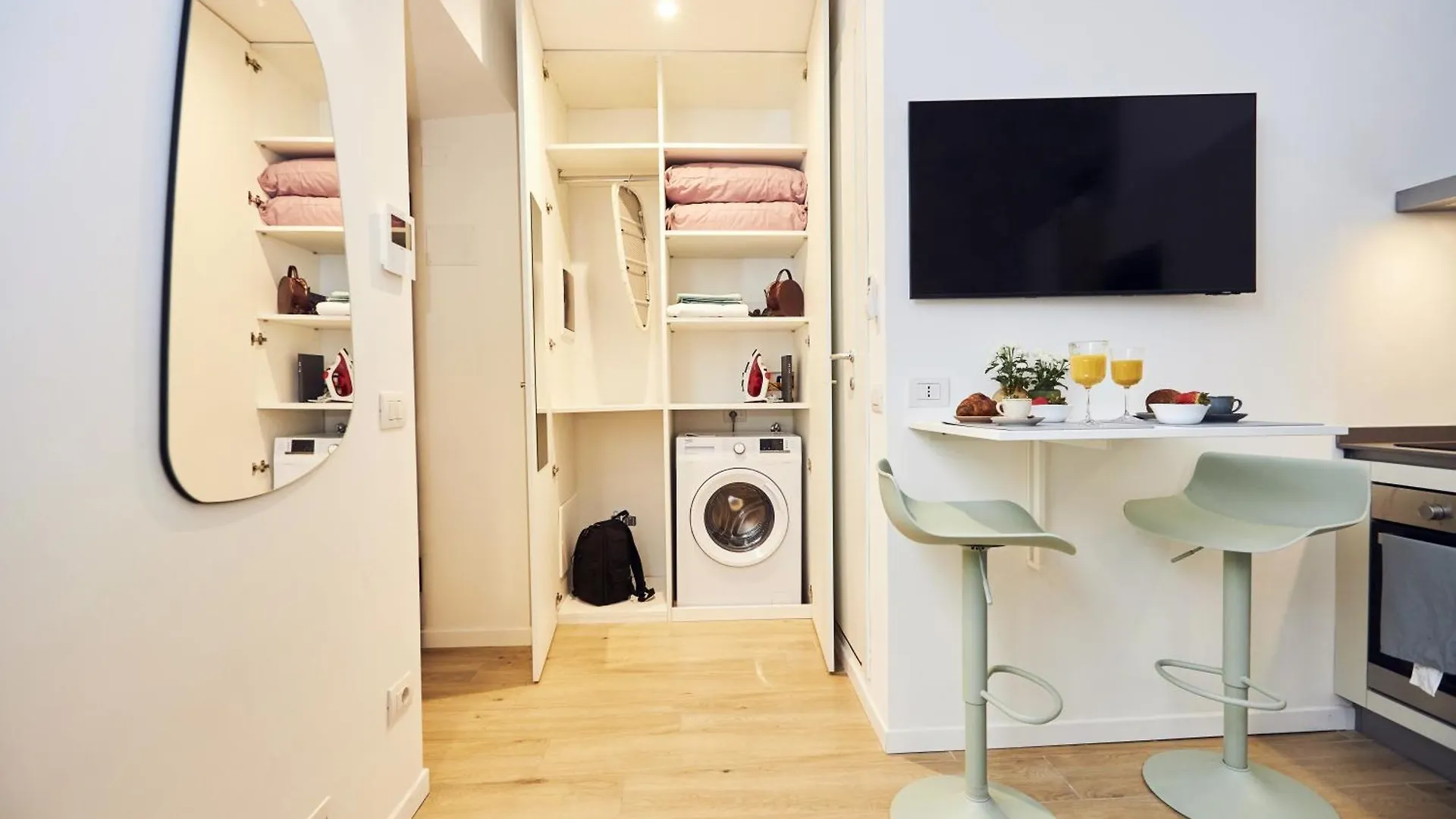 Suite Sanzio 14 - Vicino A Fiera Milano City E Stadio Italy